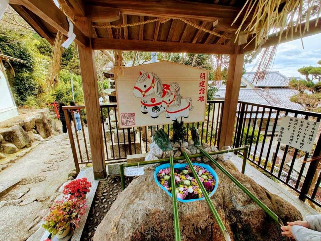 how to pray at japanese shrine