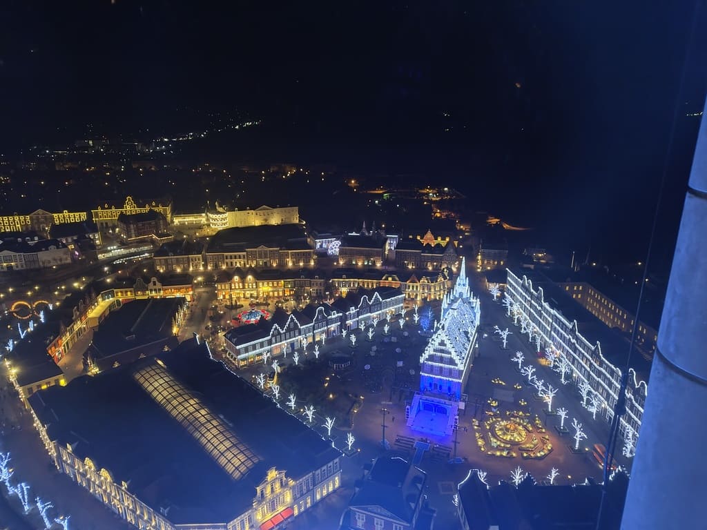 (Observation Tower Night)